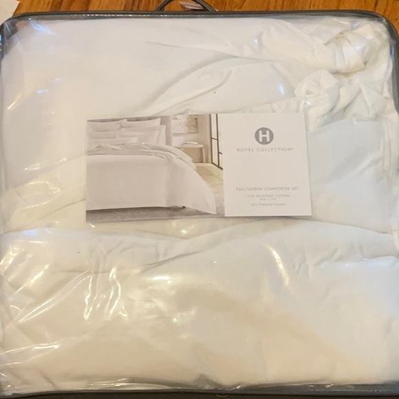 Hotel Collection Luxurious White Comforter - Picture 1 of 3